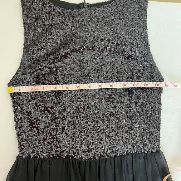Tobi Fit and Flare Black Sequin Dress. Sheer lined Skirt. Tiny Sequins Stretch S - Picture 5 of 9